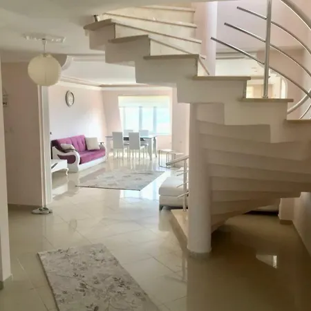 Lux Bektas 4 Vila *